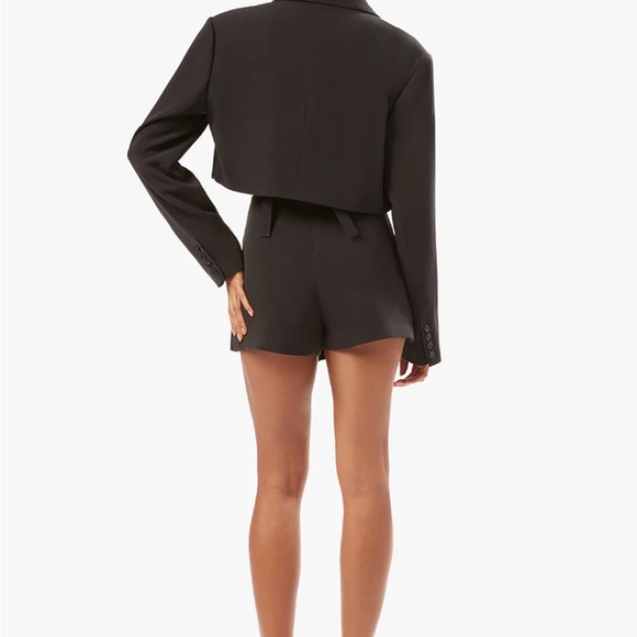 WeWoreWhat Boxy Cropped Suiting Blazer - Picture 4 of 4